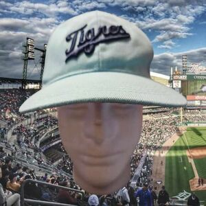 Women's‎ Detroit Tigers IFIESTA Hat  Adjustable Size OSFA